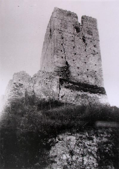 Il lato Nord delle fortificazioni medioevali (fotografia di fine’800)